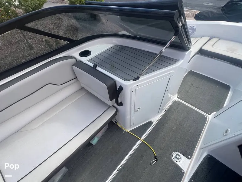 Slide: The Image of Reverse Lounger For Passenger - 15855271