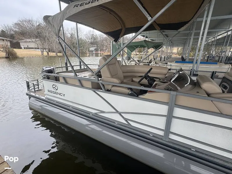 Slide: The Image of Regency 254 DL3 2016 - 16227754