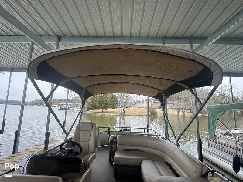 Slide: The Image of Regency 254 DL3 2016 - 16228266