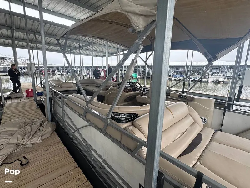 Slide: The Image of Regency 254 DL3 2016 - 16227776