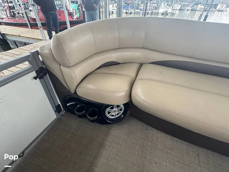 Slide: The Image of Regency 254 DL3 2016 - 16227777