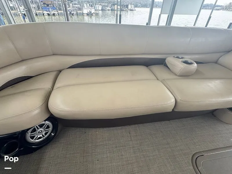 Slide: The Image of Regency 254 DL3 2016 - 16227779