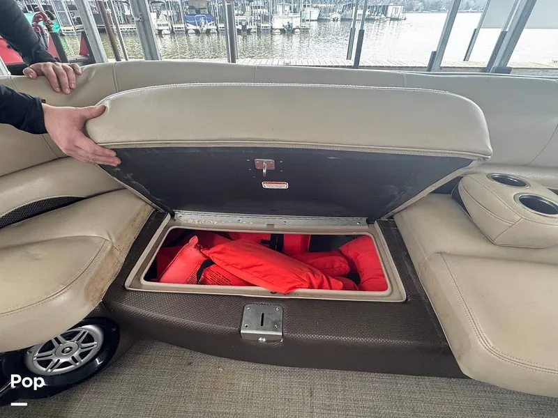 Slide: The Image of Regency 254 DL3 2016 - 16227782