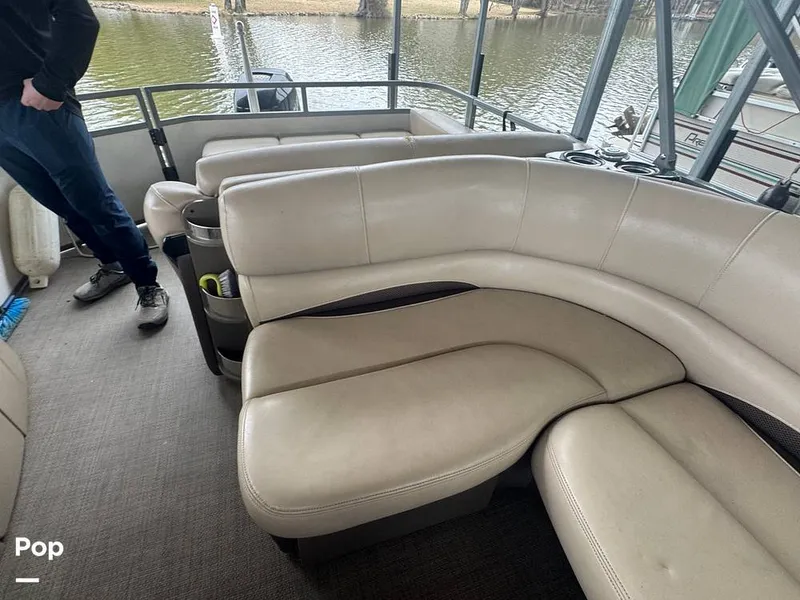 Slide: The Image of Regency 254 DL3 2016 - 16228247