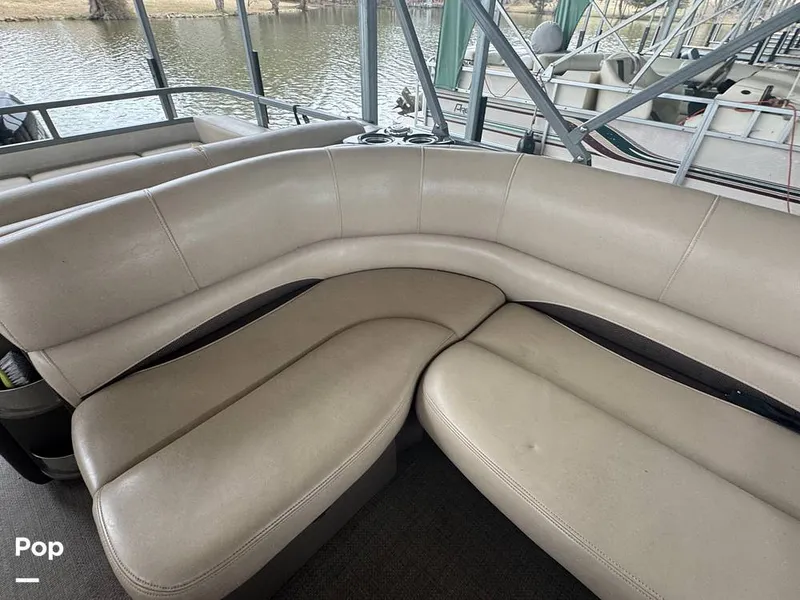 Slide: The Image of Regency 254 DL3 2016 - 16228250