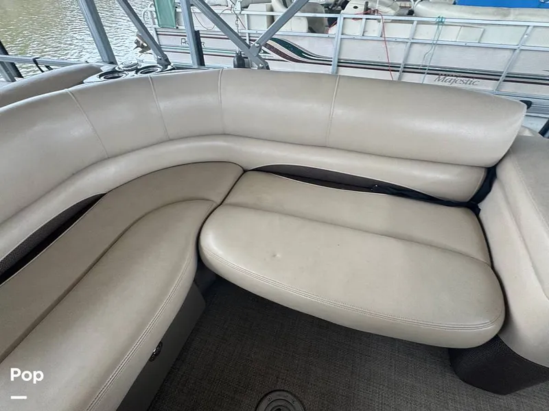 Slide: The Image of Regency 254 DL3 2016 - 16228251