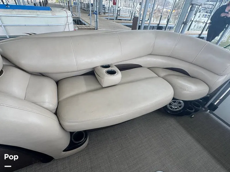 Slide: The Image of Regency 254 DL3 2016 - 16228262