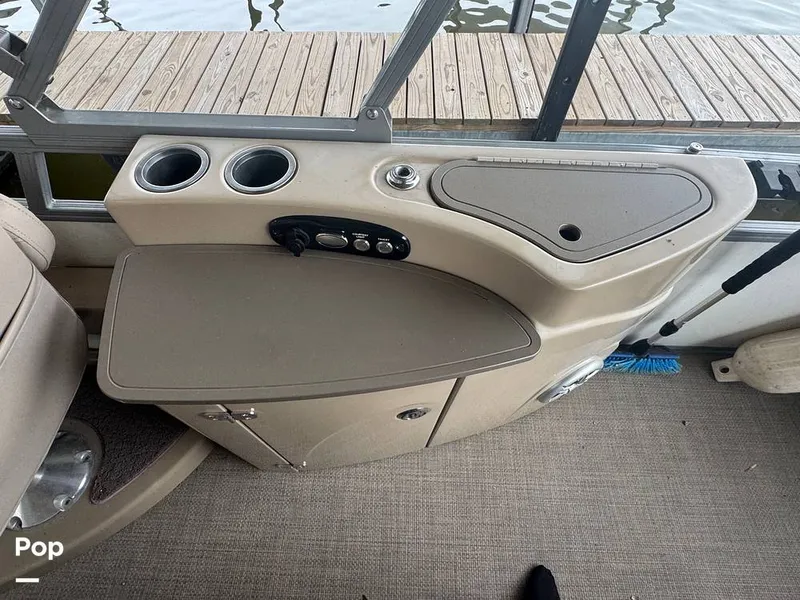 Slide: The Image of Regency 254 DL3 2016 - 16228268