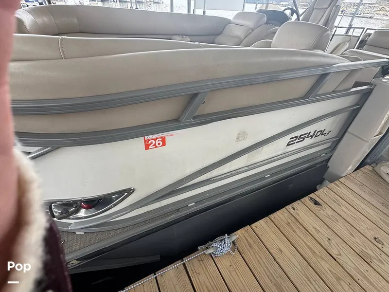 Slide: The Image of Regency 254 DL3 2016 - 16227766