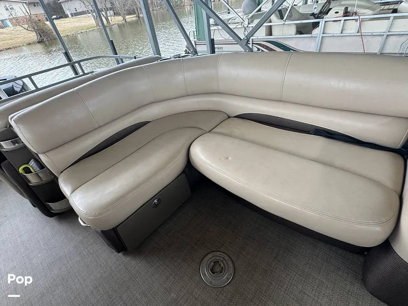 Slide: The Image of Regency 254 DL3 2016 - 16228288