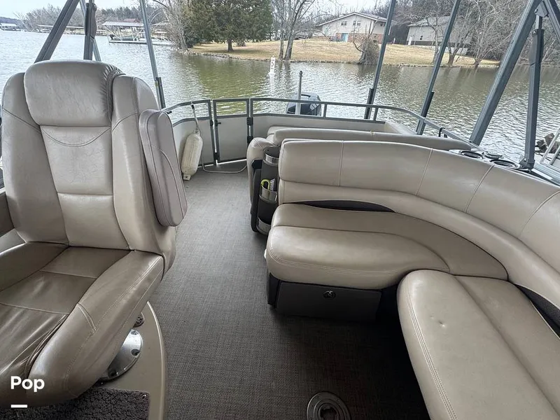 Slide: The Image of Regency 254 dl3 2017 - 16228308