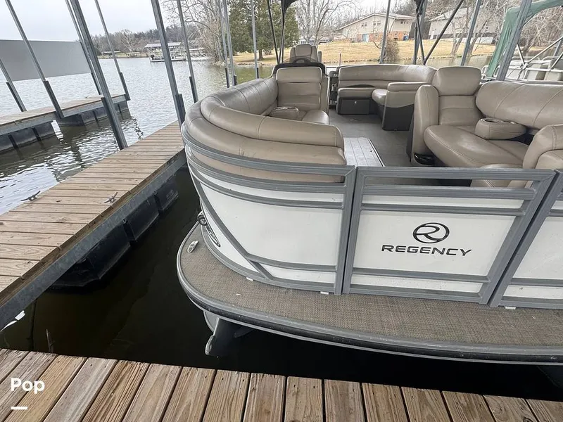 Slide: The Image of Regency 254 dl3 2017 - 16227739