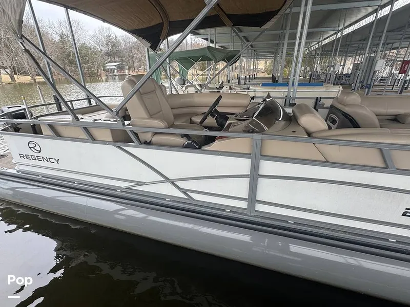 Slide: The Image of Regency 254 dl3 2017 - 16227755