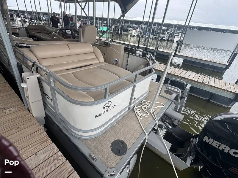 Slide: The Image of Regency 254 dl3 2017 - 16227773