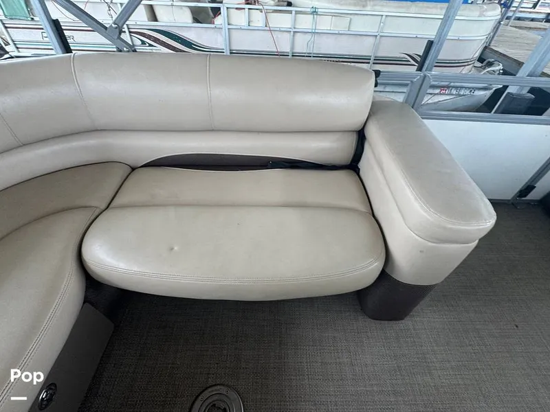 Slide: The Image of Regency 254 dl3 2017 - 16228252