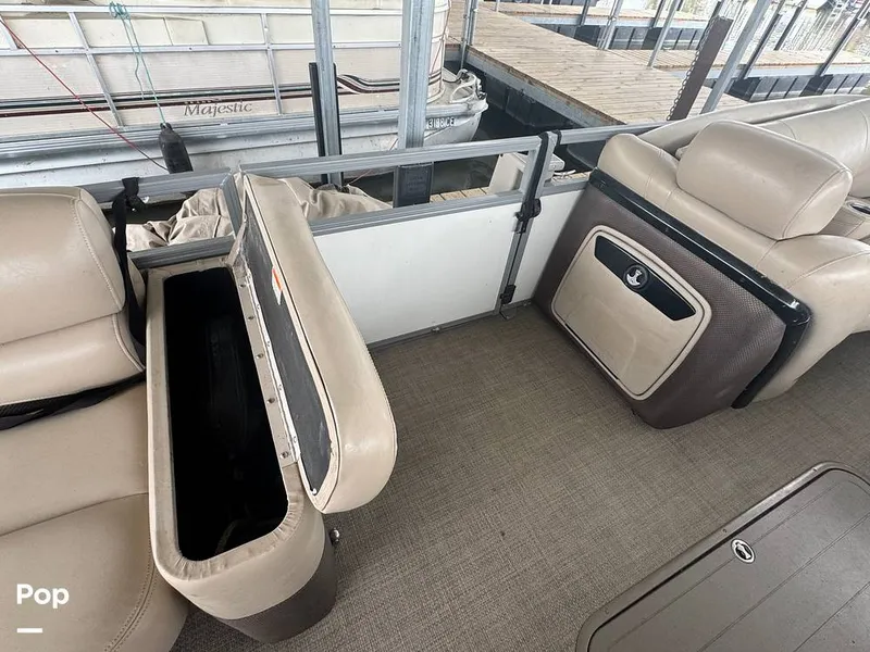 Slide: The Image of Regency 254 dl3 2017 - 16228261