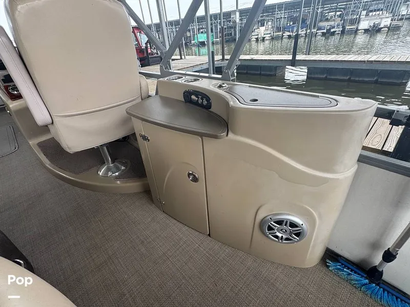 Slide: The Image of Regency 254 dl3 2017 - 16228274