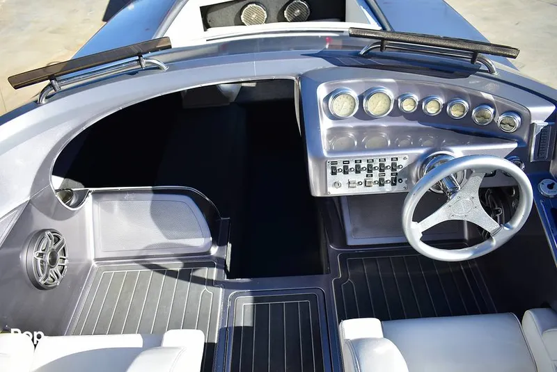 Slide: The Image of Conquest Boss Cat 2007 - 16112385