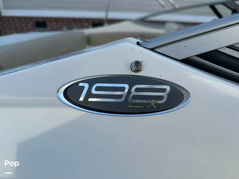 Slide: The Image of Stingray 198LX 2015 - 15860273