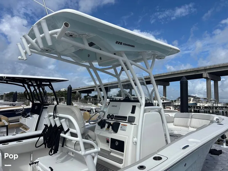 Slide: The Image of Sea Fox 228 Commander 2021 - 15925004