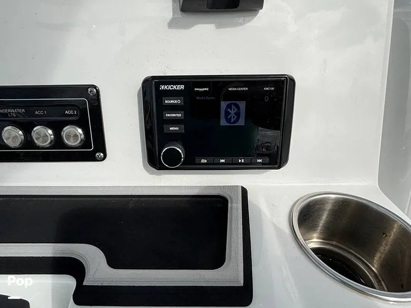 Slide: The Image of Sea Fox 228 Commander 2021 - 15925071