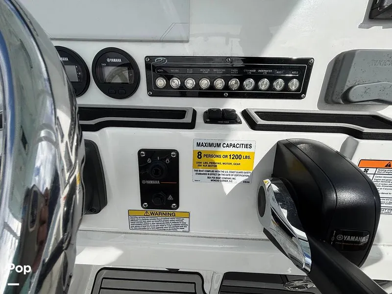 Slide: The Image of Sea Fox 228 Commander 2021 - 15925096