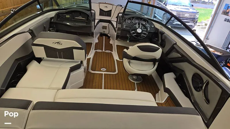 Slide: The Image of Monterey 218SS 2018 - 15898386