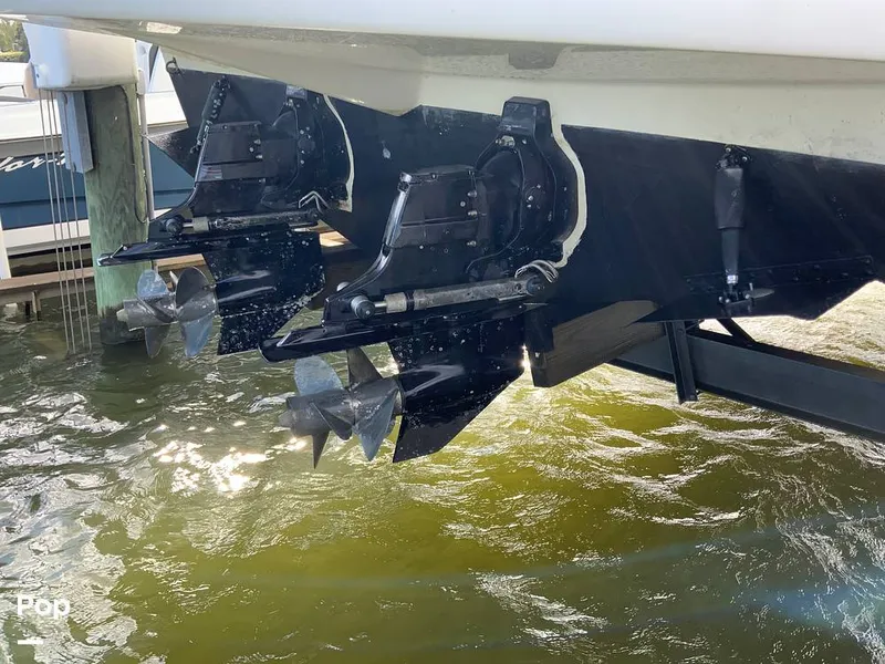 Slide: The Image of Rinker 350 Express Cruiser 2007 - 15939249