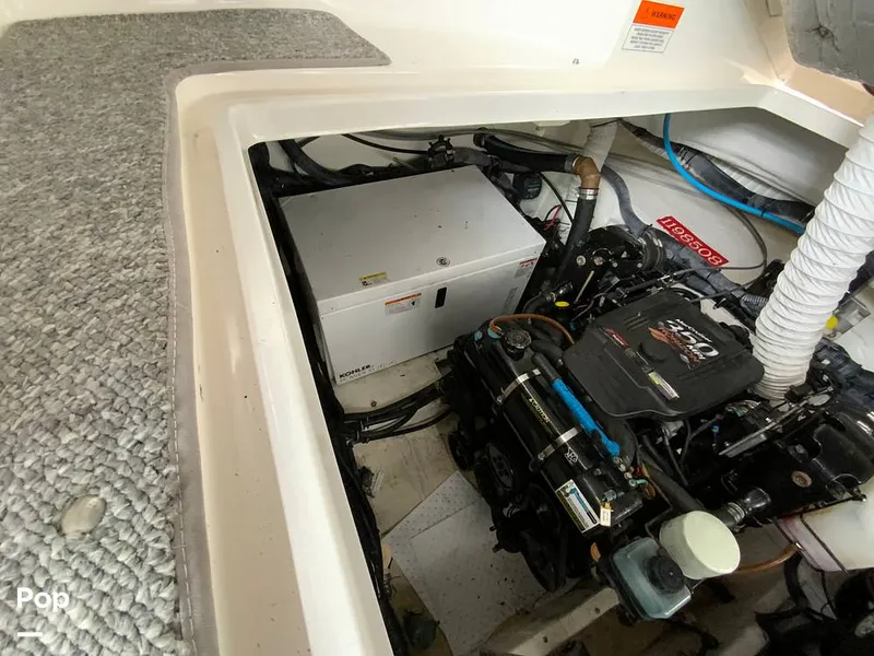 Slide: The Image of Rinker 350 Express Cruiser 2007 - 15939250