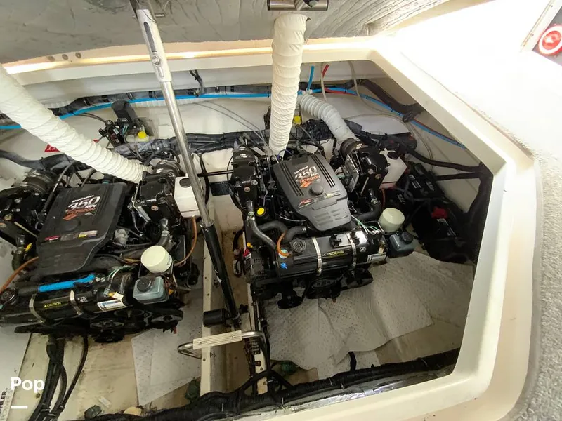 Slide: The Image of Rinker 350 Express Cruiser 2007 - 15939252