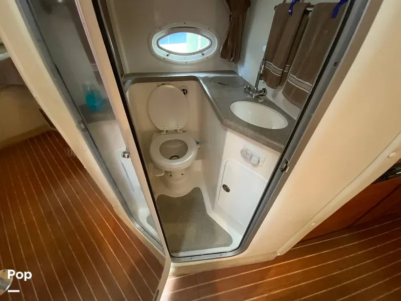 Slide: The Image of Rinker 350 Express Cruiser 2007 - 15939274