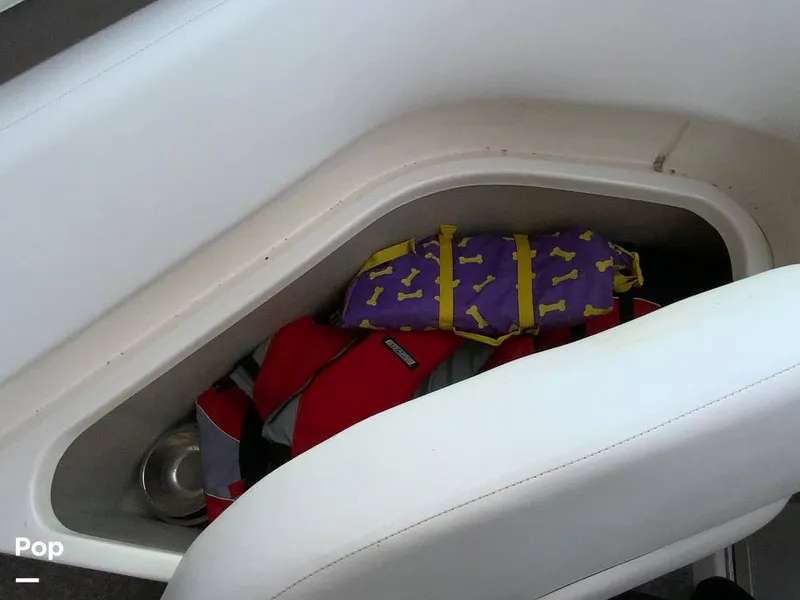 Slide: The Image of Rinker 350 Express Cruiser 2007 - 15939285