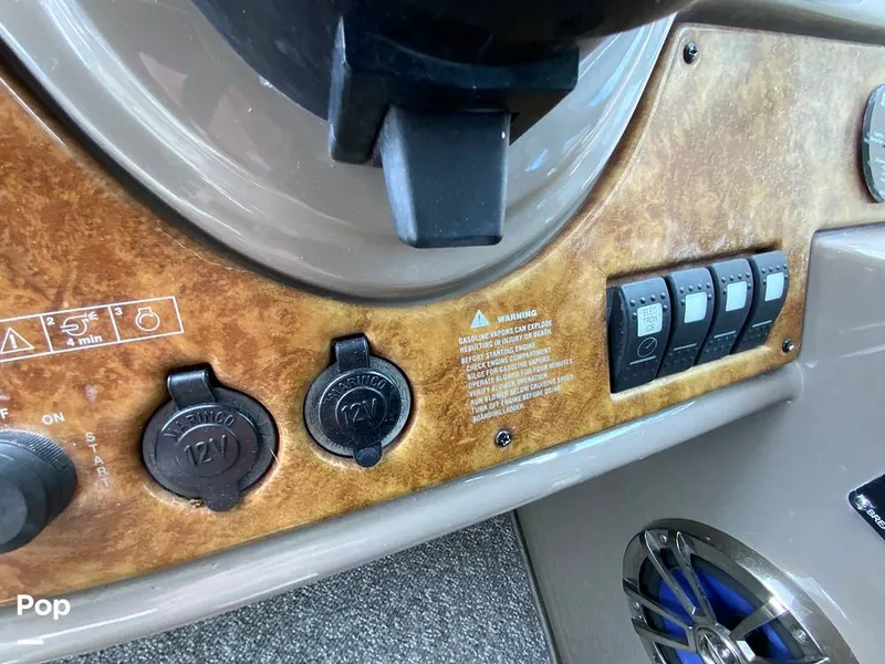 Slide: The Image of Rinker 350 Express Cruiser 2007 - 15939301