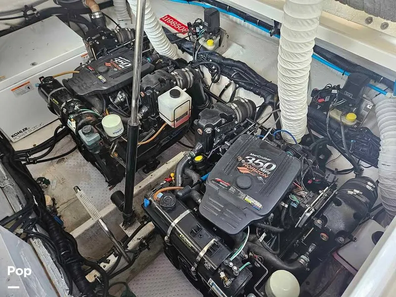 Slide: The Image of Rinker 350 Express Cruiser 2007 - 15829797