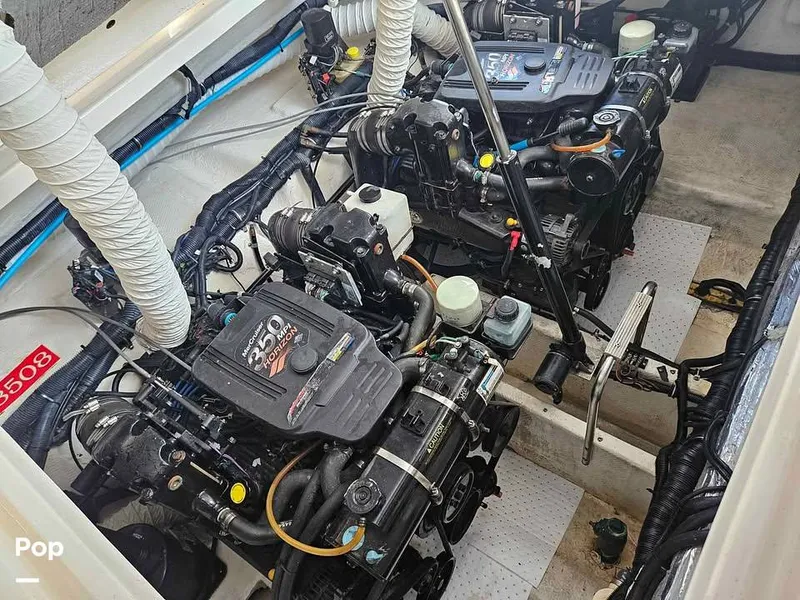 Slide: The Image of Rinker 350 Express Cruiser 2007 - 15829794