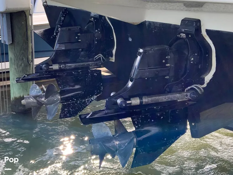 Slide: The Image of Rinker 350 Express Cruiser 2007 - 15939248