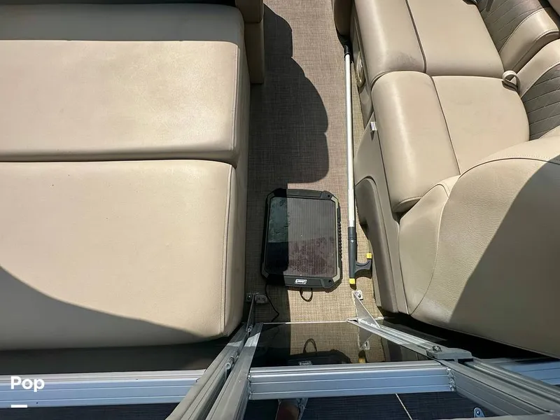 Slide: The Image of Sun Tracker Party -Barge 22 DLX 2022 - 15833563