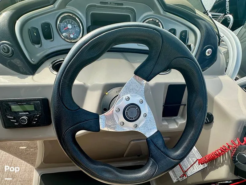 Slide: The Image of Steering Wheel - 15833568