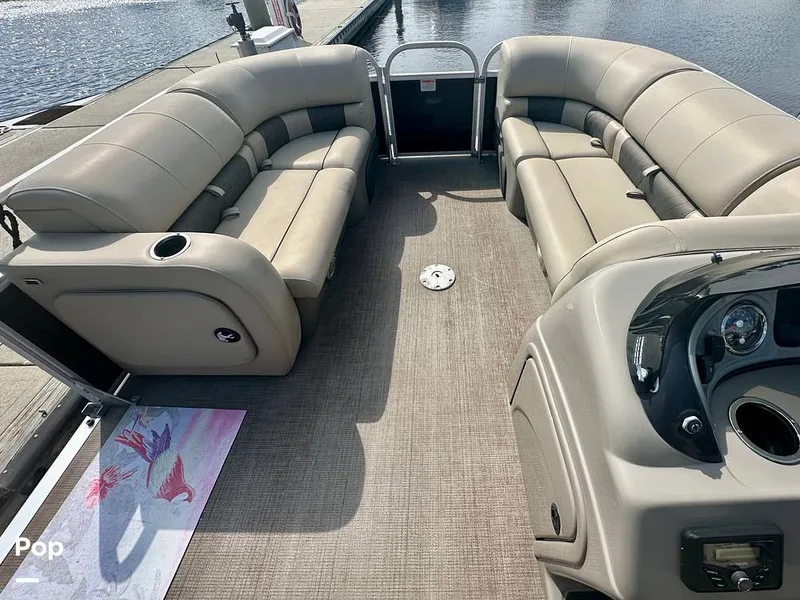 Slide: The Image of Sun Tracker Party -Barge 22 DLX 2022 - 15833567