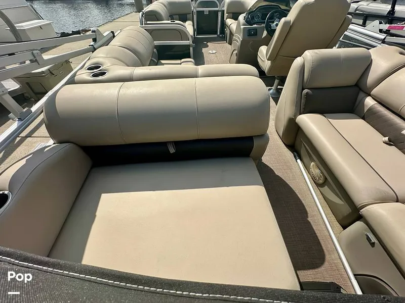 Slide: The Image of Sun Tracker Party -Barge 22 DLX 2022 - 15833564