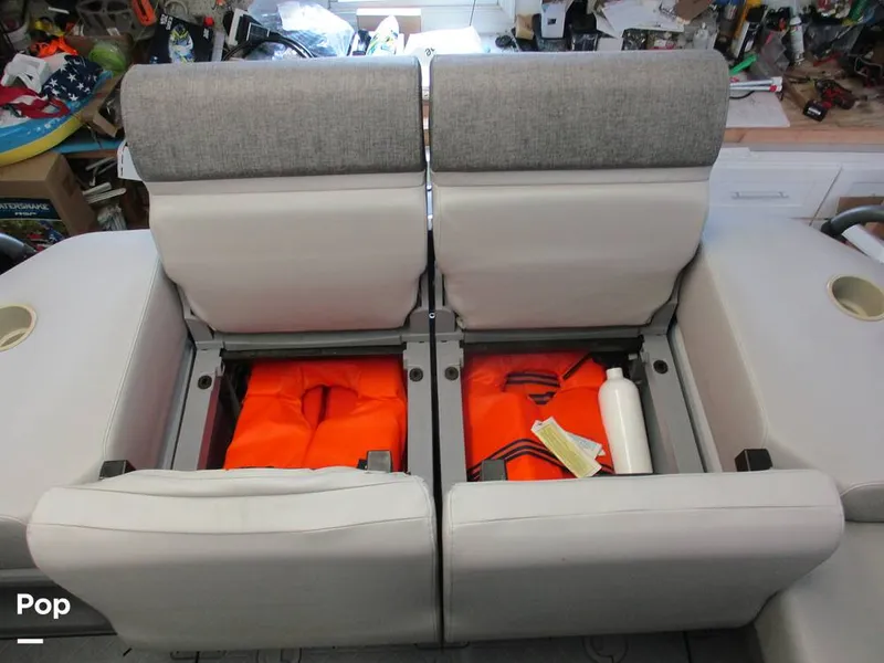 Slide: The Image of Sea-Doo Switch Sport 18 2023 - 15846431