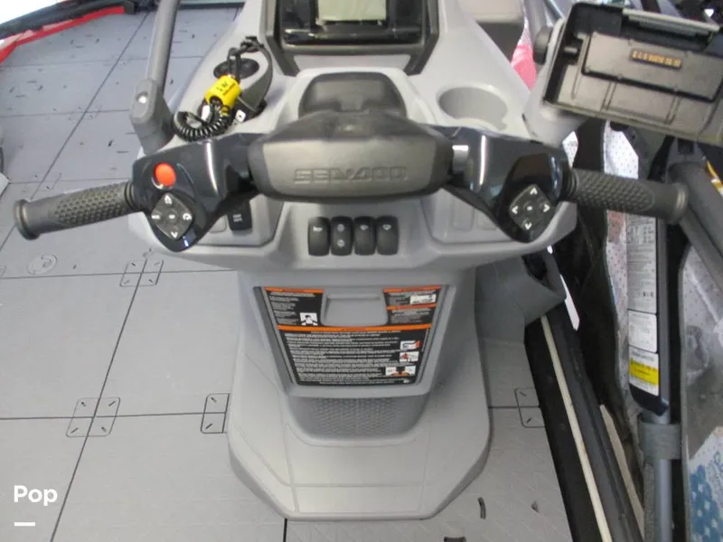 Slide: The Image of Sea-Doo Switch Sport 18 2023 - 15846416