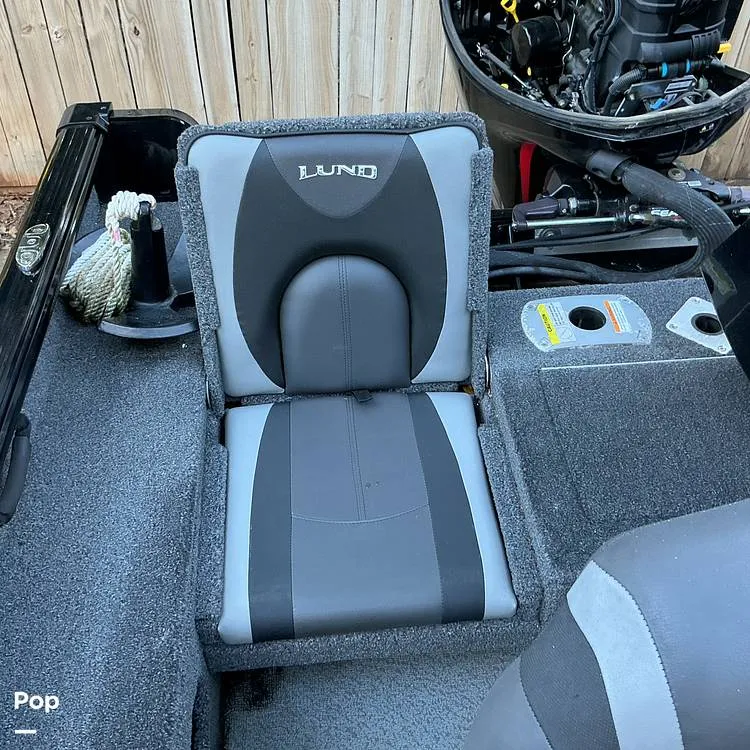 Slide: The Image of Fold Down Seats - 15978508