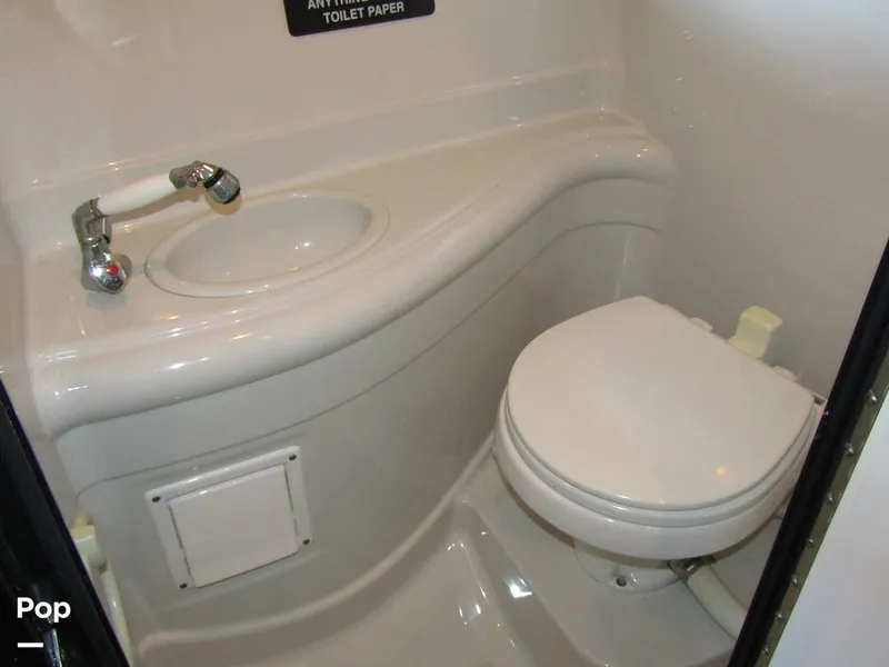 Slide: The Image of Crownline Boats 270 CR 2008 - 15882348