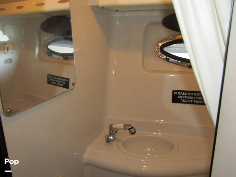 Slide: The Image of Crownline Boats 270 CR 2008 - 15882349