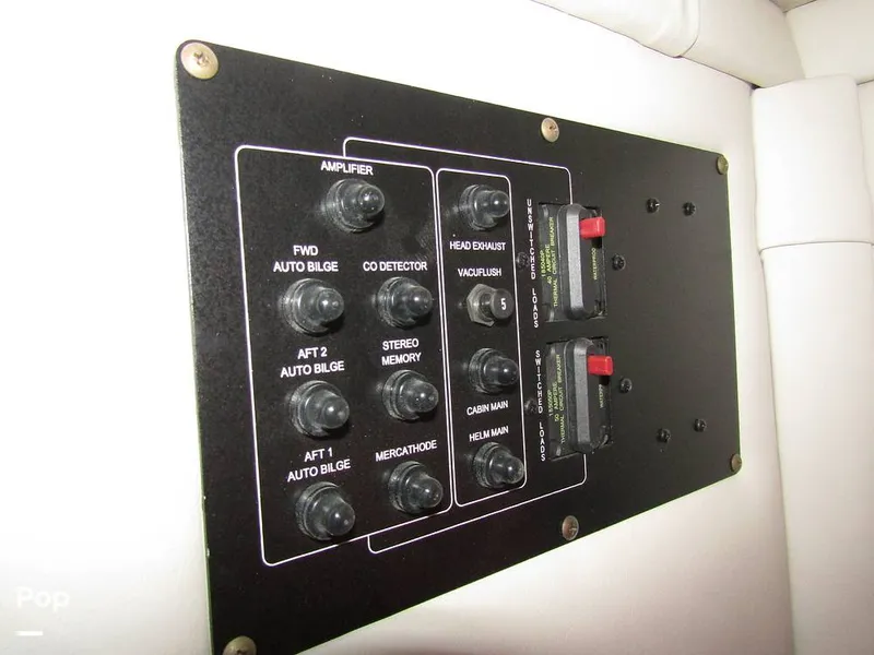 Slide: The Image of Crownline Boats 270 CR 2008 - 15882362