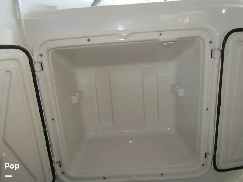 Slide: The Image of Crownline Boats 270 CR 2008 - 15882257