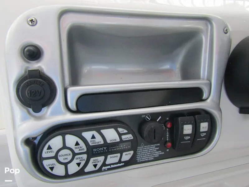 Slide: The Image of Crownline Boats 270 CR 2008 - 15882268