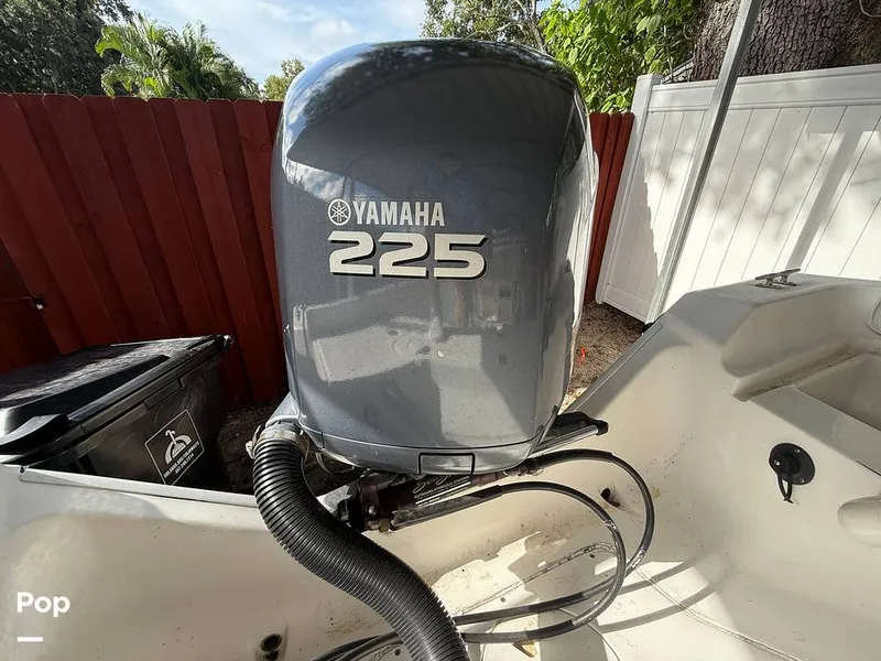 Slide: The Image of outboard engine - 15852092