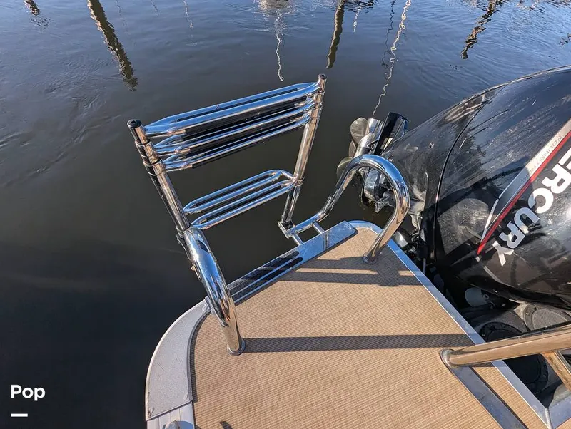 Slide: The Image of Harris 230CR 2024 - 15957684